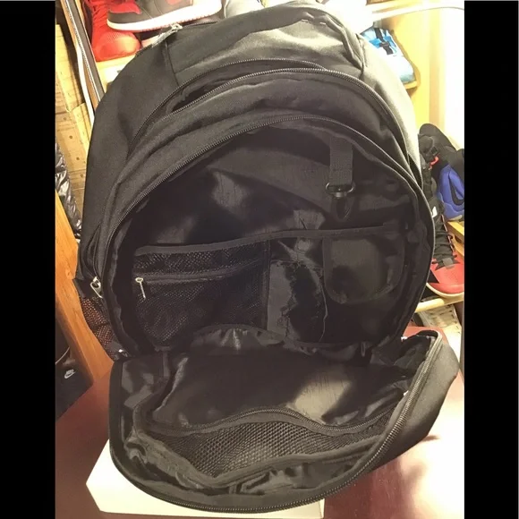 OGIO Backpack like New - Picture 13 of 15
